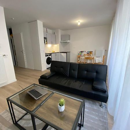 Joli Appartement F2 Bobigny Metro Proche Paris Exterior photo