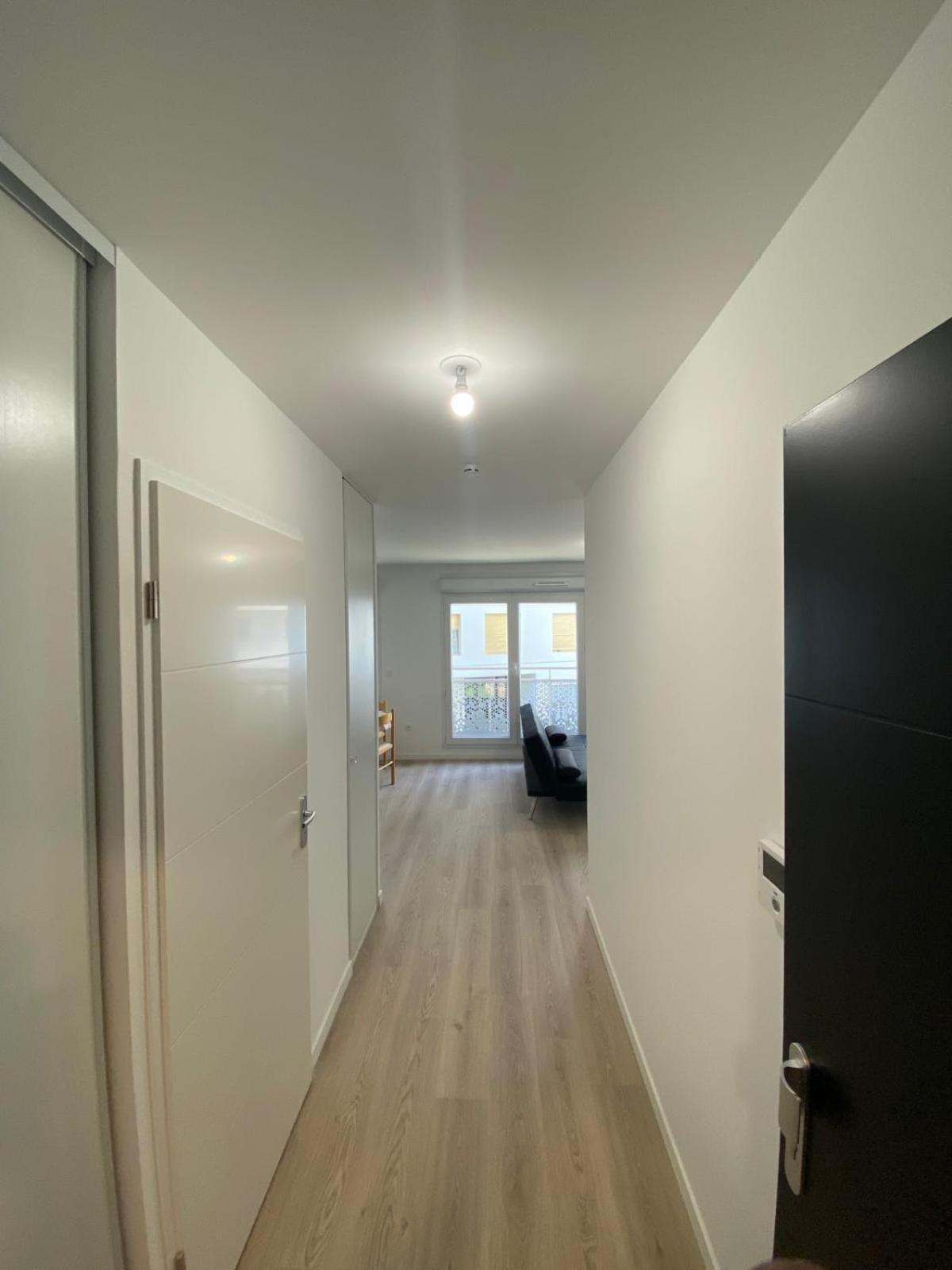 Joli Appartement F2 Bobigny Metro Proche Paris Exterior photo