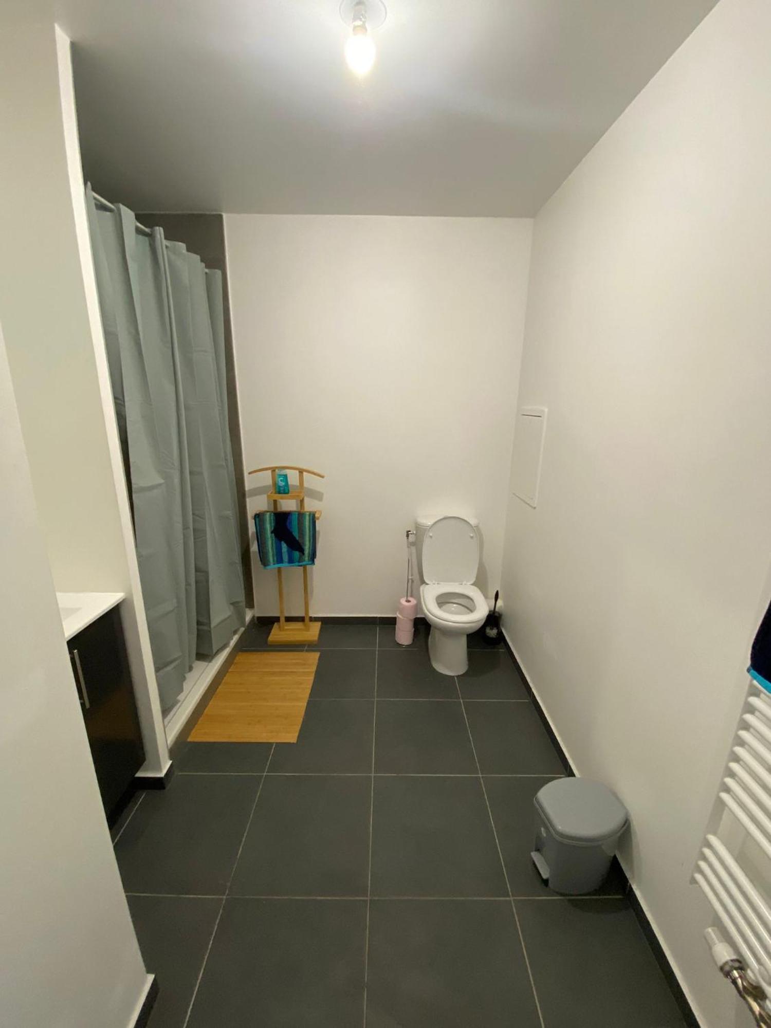 Joli Appartement F2 Bobigny Metro Proche Paris Exterior photo