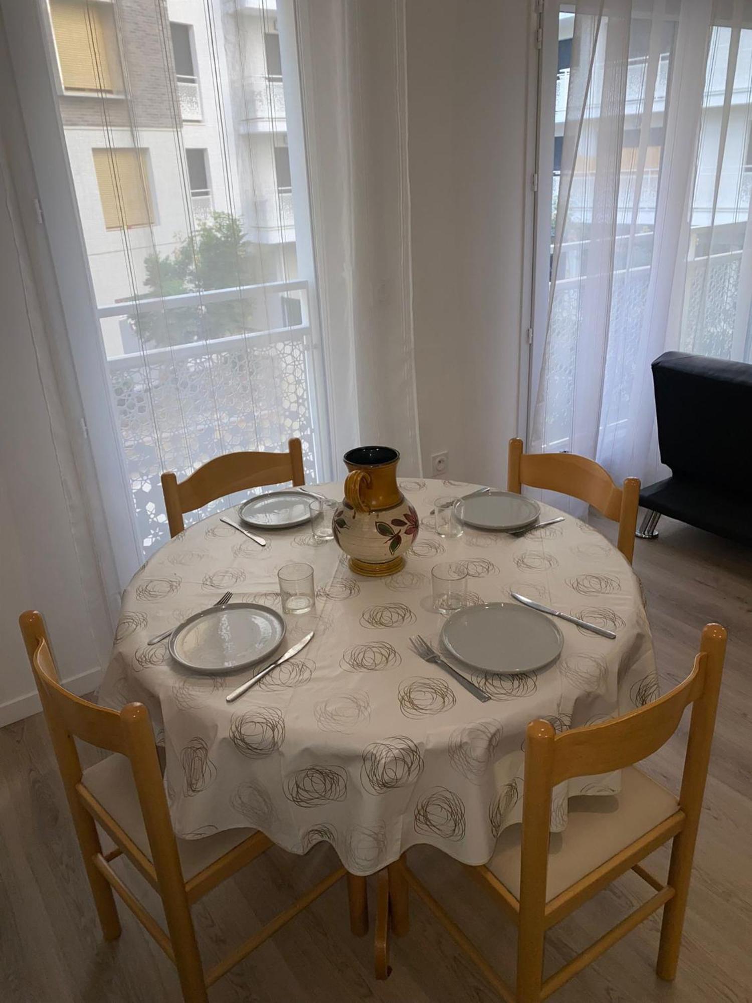 Joli Appartement F2 Bobigny Metro Proche Paris Exterior photo