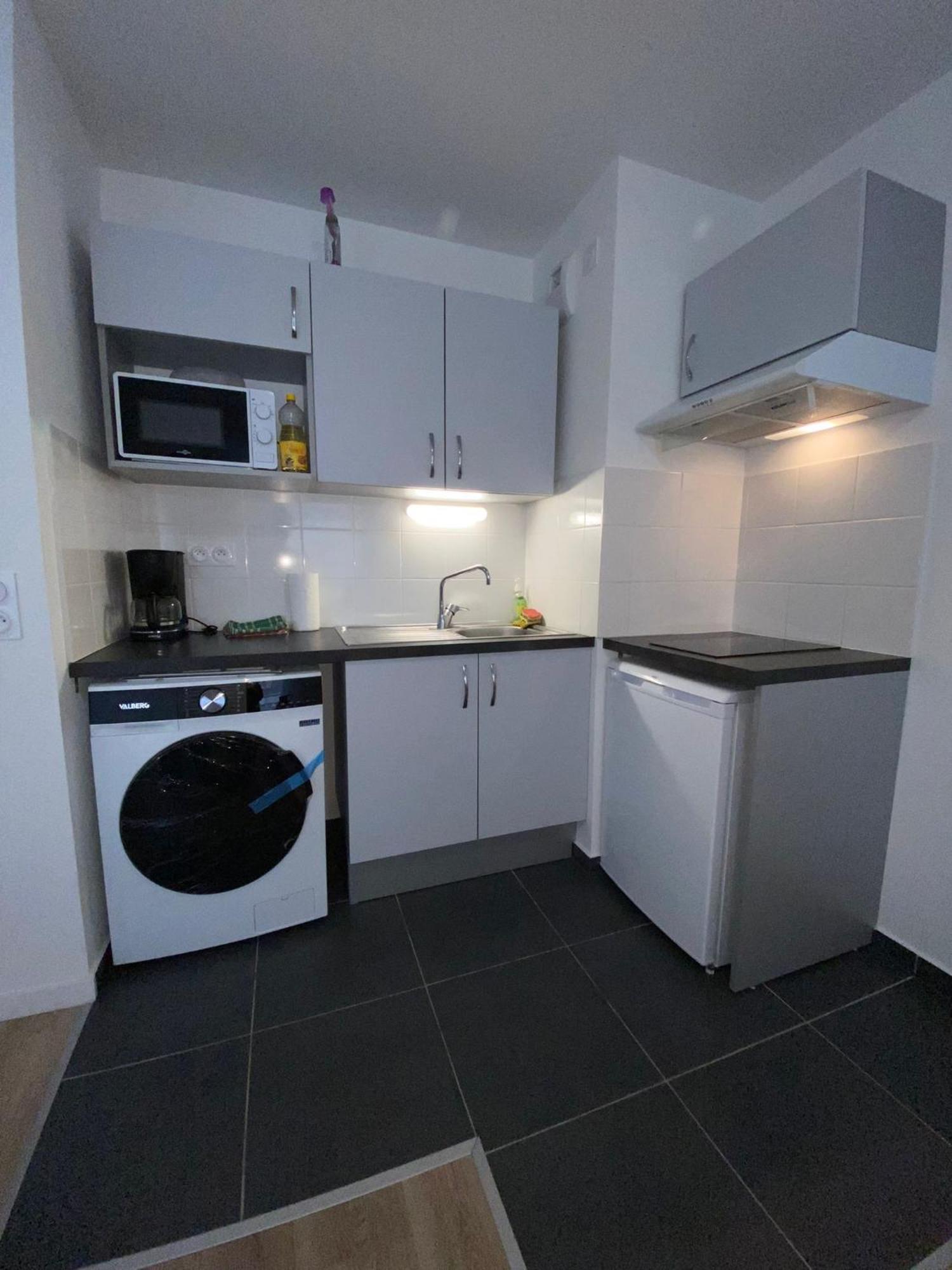 Joli Appartement F2 Bobigny Metro Proche Paris Exterior photo